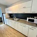 Ramona Apartment *